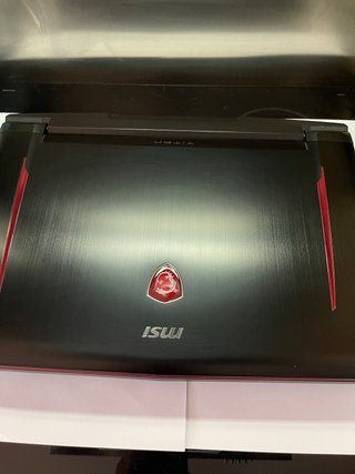 MSI GT75 Titan Pro GTX 1080. NUNCA SE HA USADO.