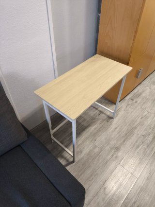 Escritorio madera y metal blanco