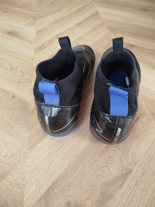 Botas de fútbol Nike para niño