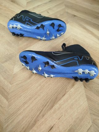 Botas de fútbol Nike para niño