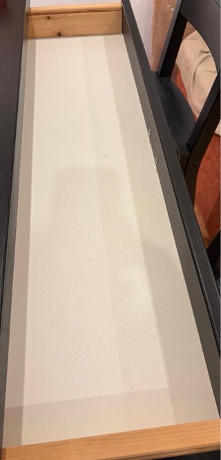 Mesa alta negra con 2 taburetes