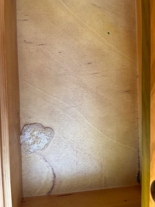 Cómoda de madera para restaurar