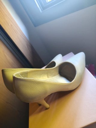 Zapatos stiletto beige 37