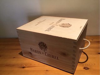 Caja de madera con asa y tapa corredera robusta