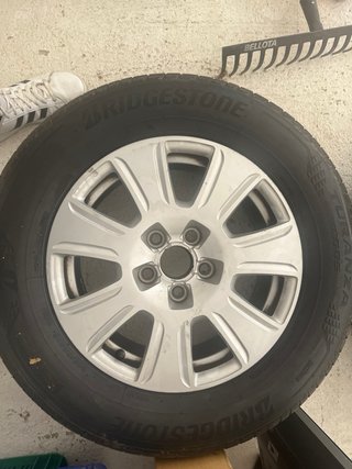 Llantas Bridgestone con Neumático
