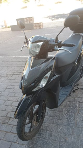 Suzuki 90cc Scooter Negra