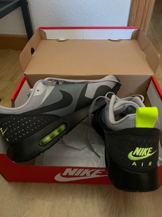 Nike Air Max Tavas talla 42