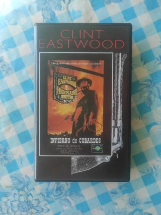 VHS Infierno de Cobardes Clint Eastwood