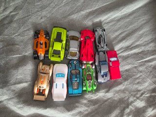 Lote de 11 coches Hot Wheels a 1 euro cada uno