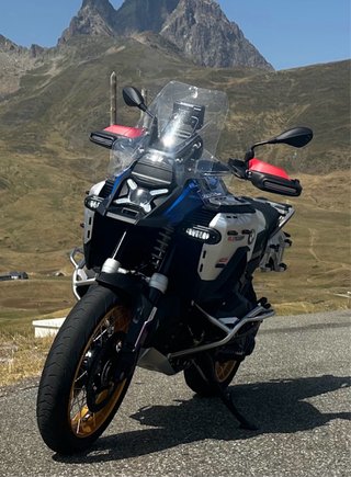 BMW R 1300 GS ADV Adv garantía oficial 11/2027