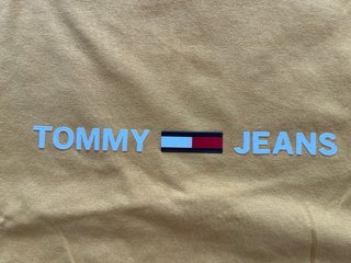 Camiseta Tommy Jeans Amarilla