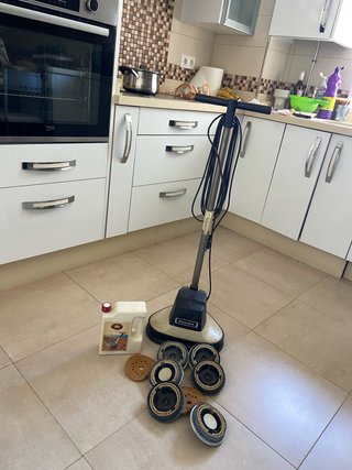 enceradora/pulidora de suelos, electrolux