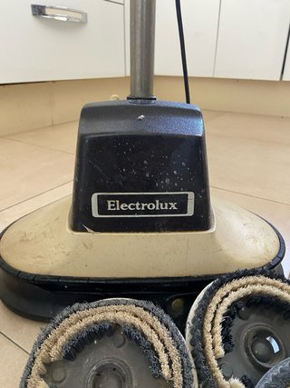 enceradora/pulidora de suelos, electrolux
