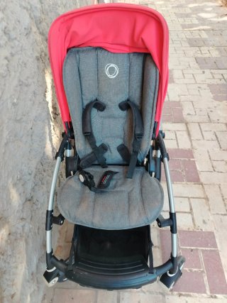 Carrito Bugaboo gris y rojo