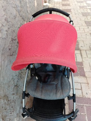 Carrito Bugaboo gris y rojo