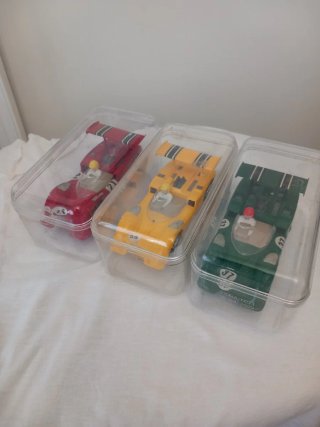 Lote 2 Coches Rojo y Amarillo Scalextric Chaparral