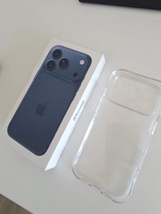 iPhone 17 Pro 256 GB batteria al 100%