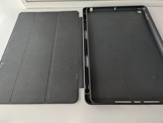 Apple iPad 7ª Gen Plata (A2197) + funda magnética