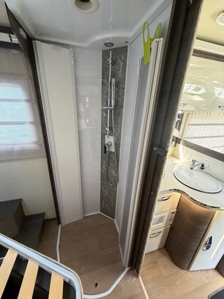 AUTOCARAVANA INTEGRAL NEVIS 6,8 METROS