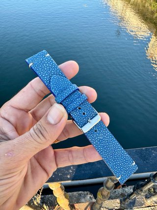 Correa artesanal para reloj azul