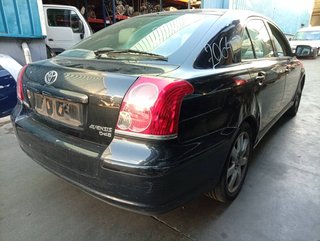 TOYOTA AVENSIS PARA DESGUACE