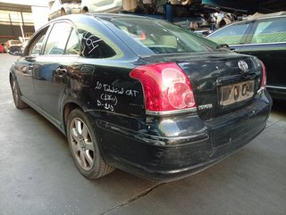 TOYOTA AVENSIS PARA DESGUACE