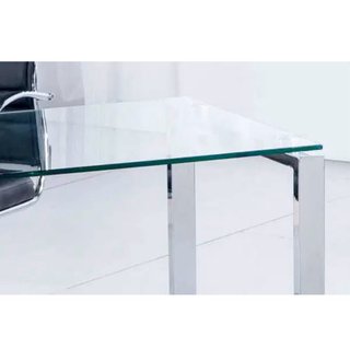 Escritorio de cristal y silla blanca