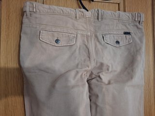 Vaquero hombre Pedro del Hierro. Talla 46. Beige.