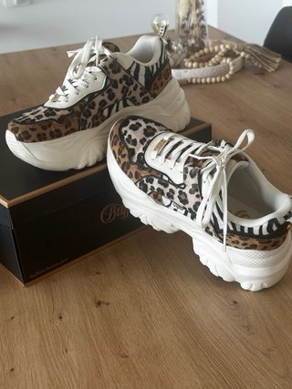Buffalo Sneakers Plataforma Leopardo Cebra
