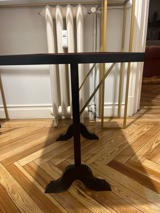 Mesa plegable lacada negra y roja
