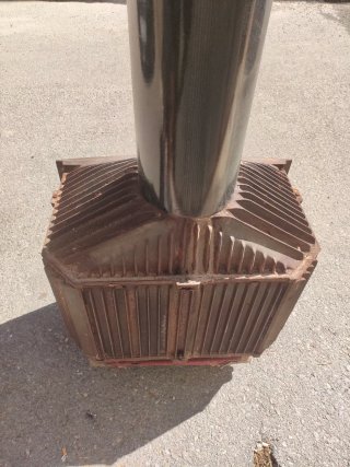 Chimenea de hierro forja con ruedas