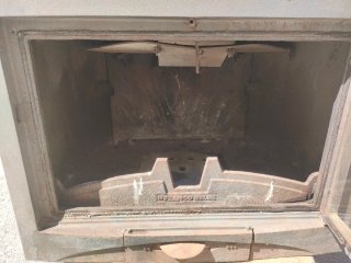 Chimenea de hierro forja con ruedas