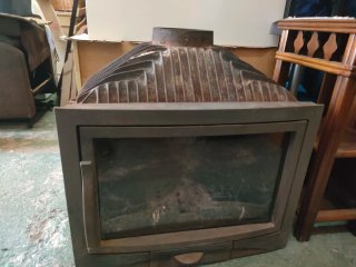 Chimenea de hierro forja con ruedas