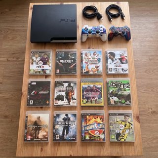 PS3 Slim 120gb + 2 controller + 12 giochi