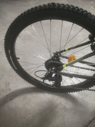 Bicicleta Rockrider ST500 Negra y Amarilla 24"