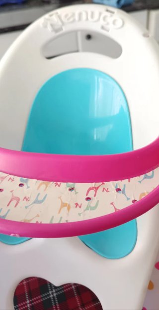 Bañera y trona Nenuco con muñecas y accesorios