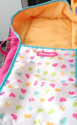 Bañera y trona Nenuco con muñecas y accesorios