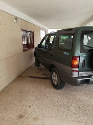 Tata Safari 2000