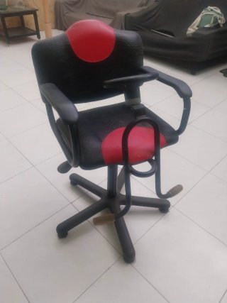Silla peluqueria para niños, en buen estado