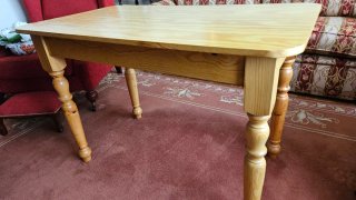 Mesa de madera rústica