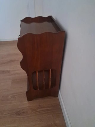 Mesita auxiliar vintage de madera