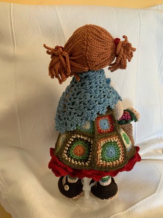 Bambola amigurumi fatta a mano