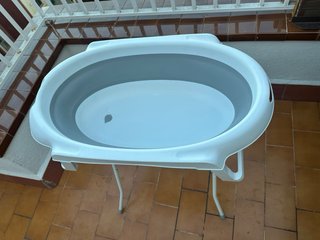 Bañera para bebé con soporte plegable