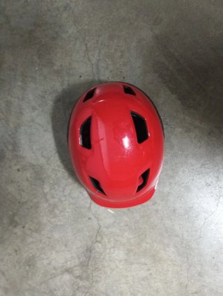 Casco infantil rojo