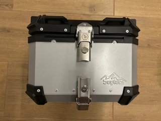 Cofre/Baúl Moto Bagtecs XB35 top case negro 35 Lit