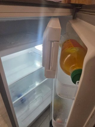 Nevera pequeña Candy con congelador