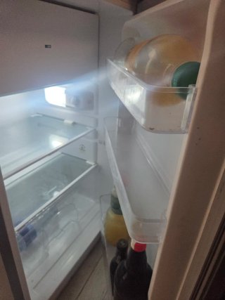 Nevera pequeña Candy con congelador