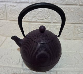 TETERA JAPONESA de Hierro Fundido Morada