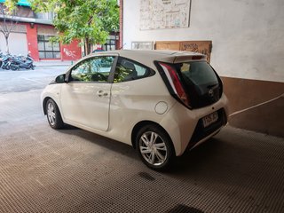 TOYOTA AYGO 1.0 VVT-i x-play 3p