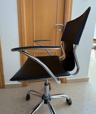 Silla de oficina giratoria cuero y metal